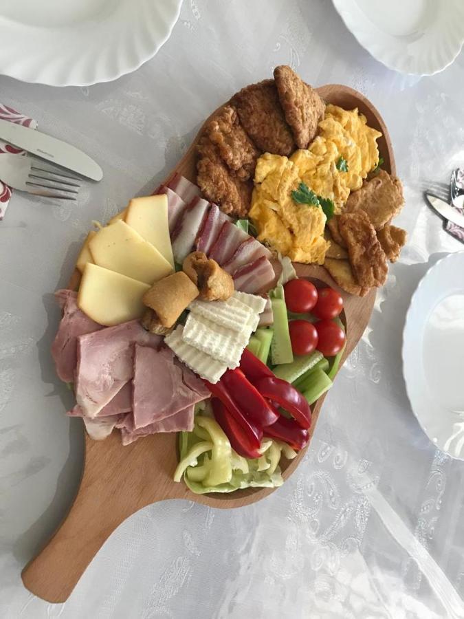 Pensiunea Armonia Văleni Exteriör bild